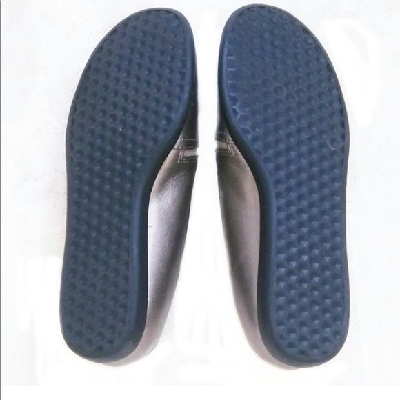 DR. SCHOLL'S TRULY SILVER METALLIC COMFORTABLE CLOSED TOE FLATS WOMENS 8 - Picture 4 of 6